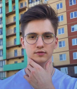 Михаил Стриженов