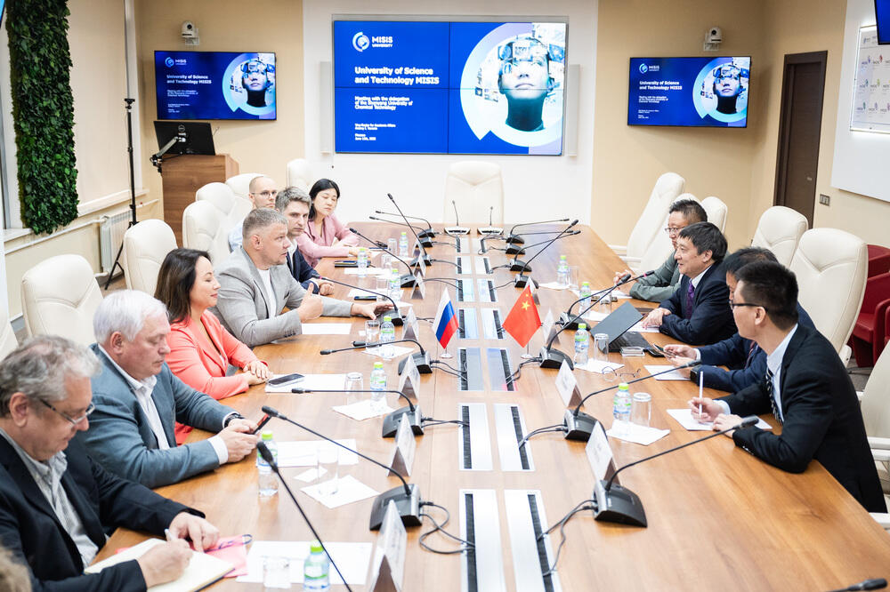 Участники встречи обсуждают перспективы сотрудничества