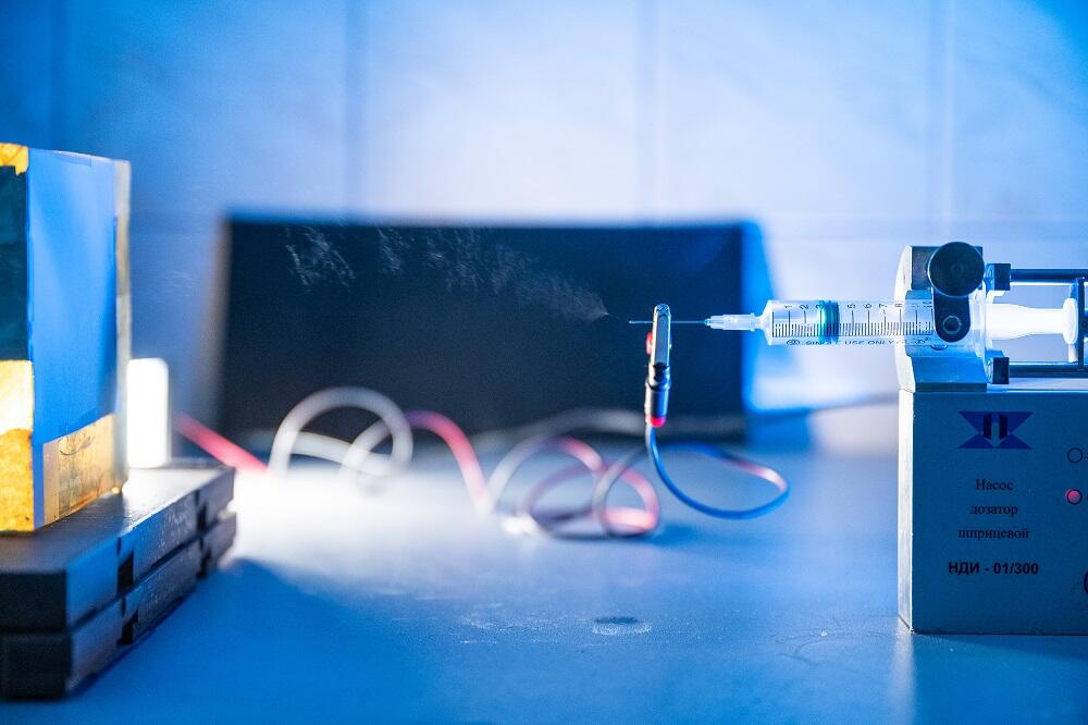 Электроспиннинг