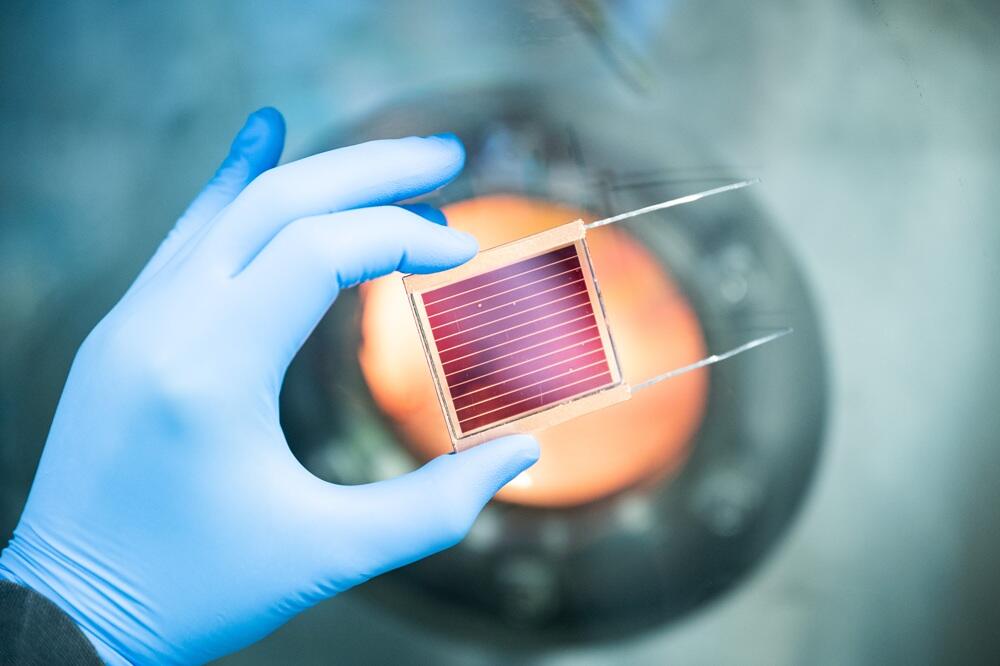 Солнечный модуль на перовскитах