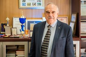 Евгений Левашов